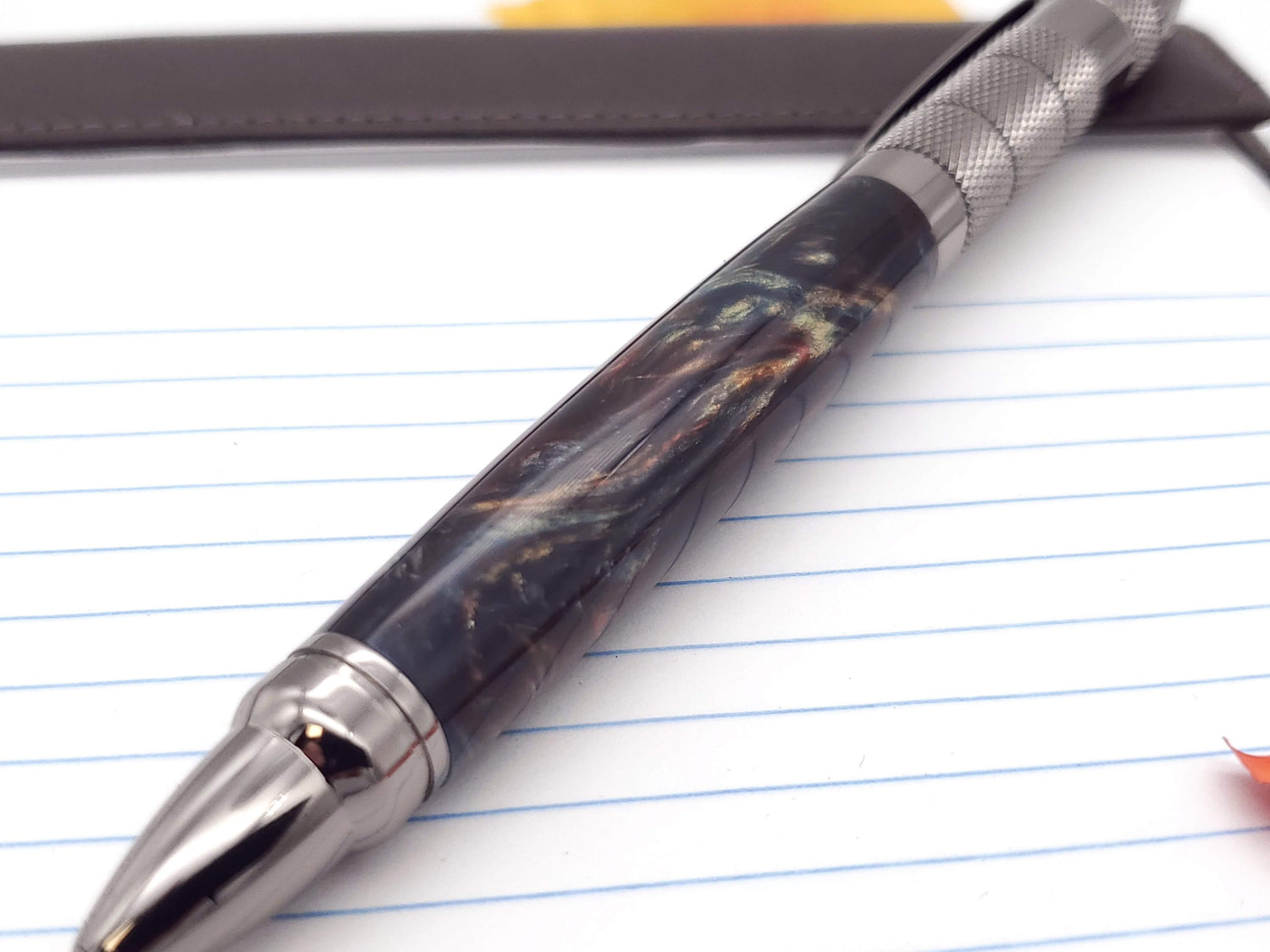 Tactical EDC Ballpoint Pen with Glass Breaker image 1