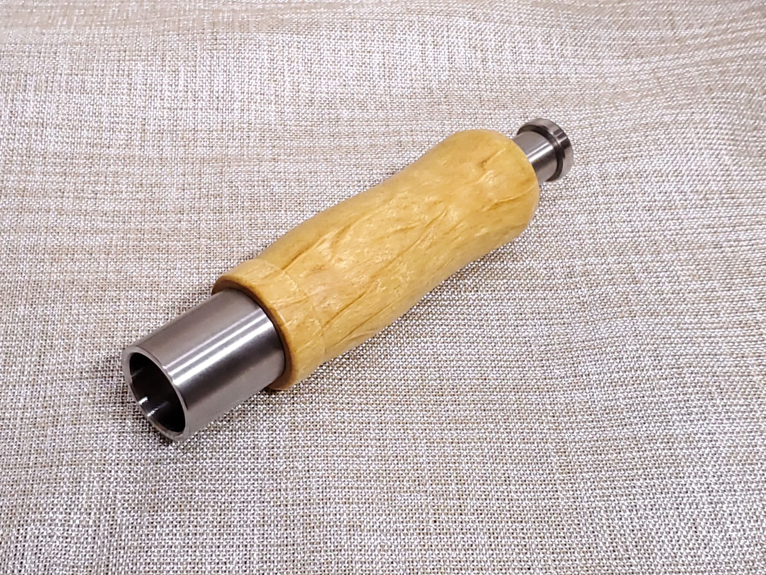 One Handed Peppermill/Grinder for salt or pepper image 2