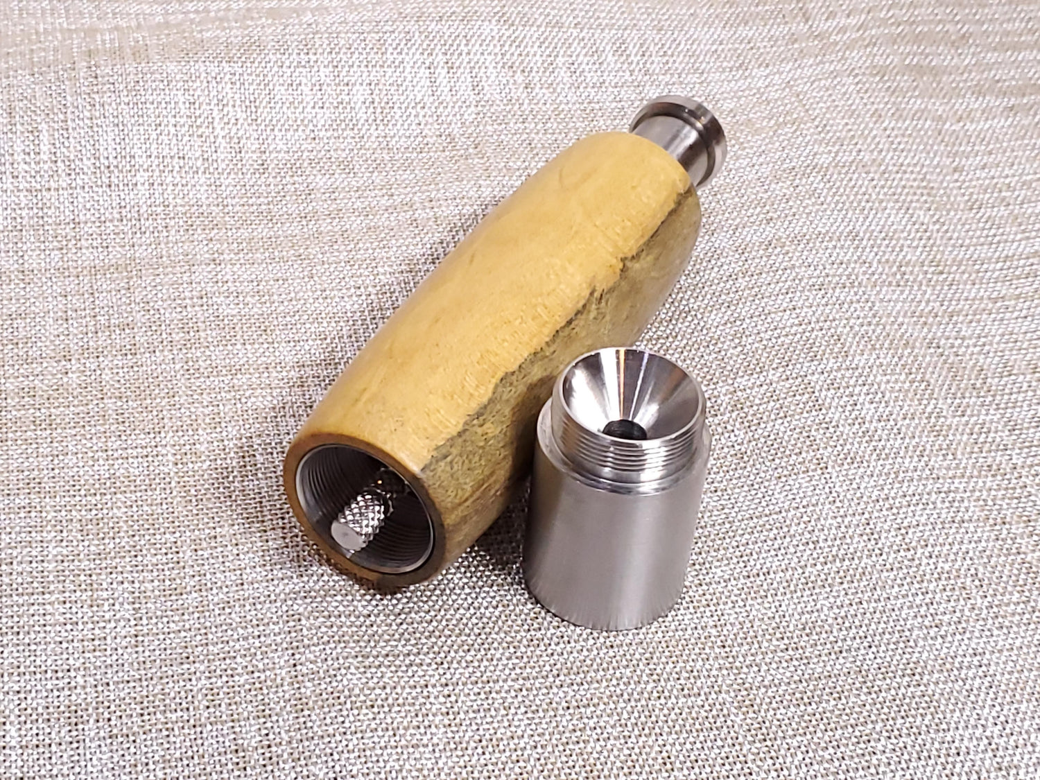 Press & Grind Mill/Grinder for salt or pepper image 0