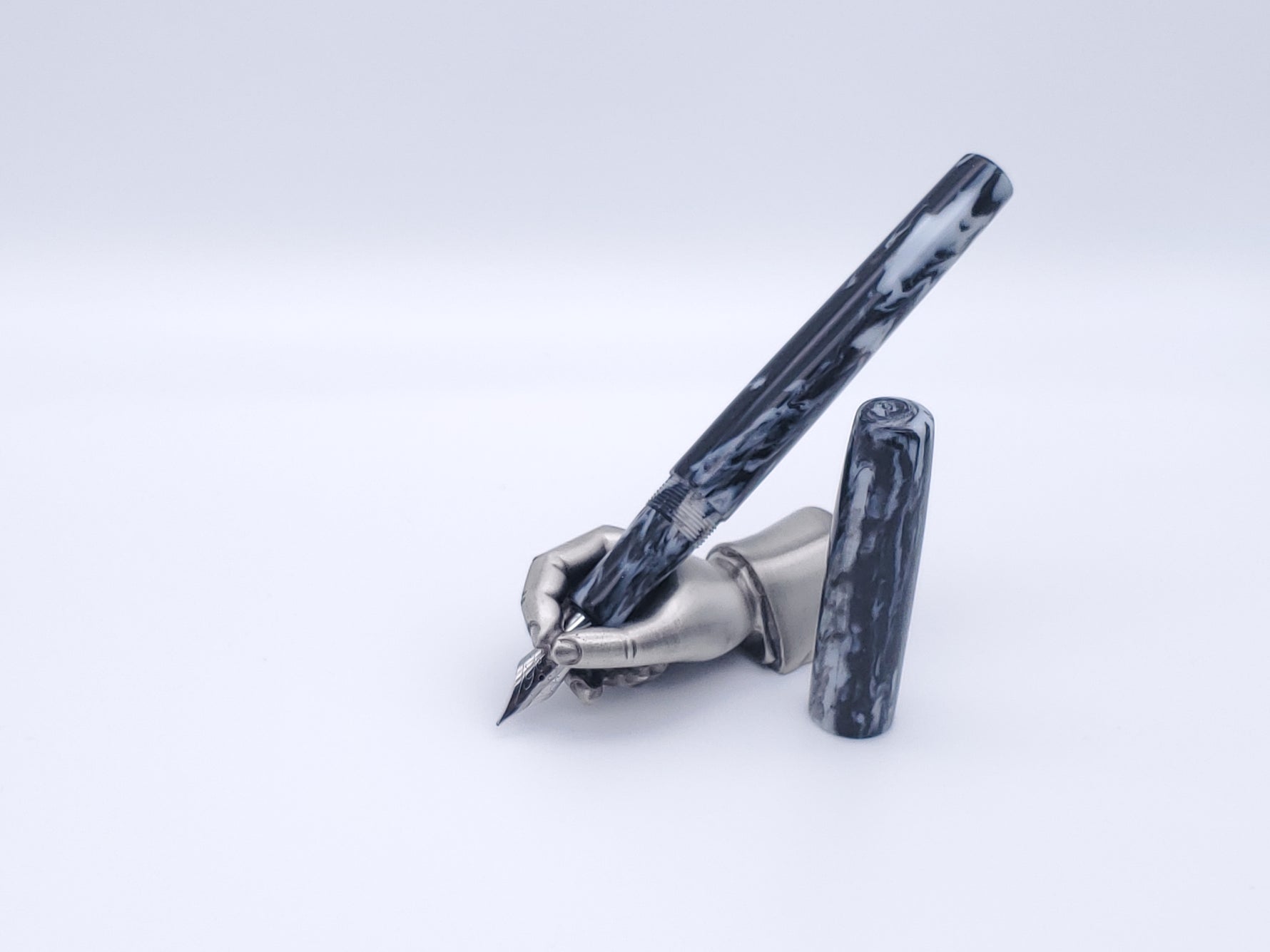 Binary - Acer Model || Bespoke Fountain Pen || JoWo 
