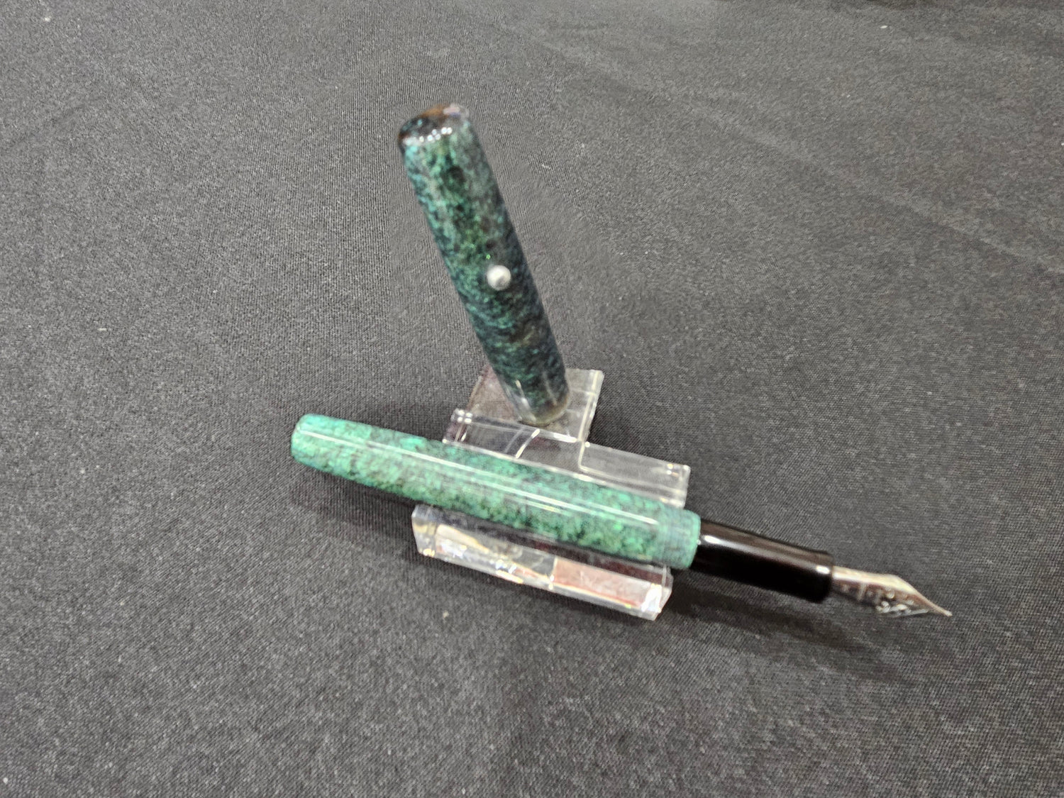 Blue/Green Colorshift - Rollstop || Bespoke Fountain Pen || Bock 